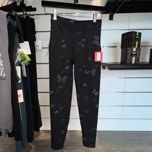 SPANX Midnight Butterfly Booty Boost 7/8 length Leggings